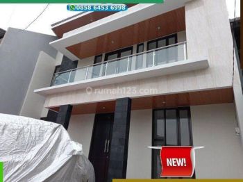 Harga Heboh Rumah Lebar Dua Lantai Bandung Cikutra 78B1