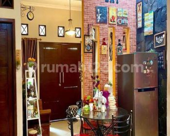 Rumah Komplek Semi Furnished  SHM - Sertifikat Hak Milik