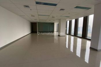 Space Kantor Bagus L&#39;&#39;Avenue Office Tower