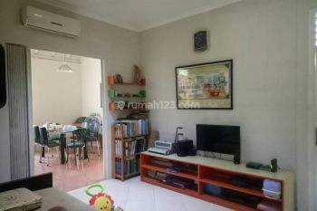 Rumah Cantik Asri Dan Minimalis Cilandak