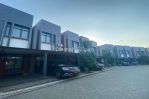 thumbnail-disewakan-rumah-cantik-full-furnished-bsd-city-dengan-ranjang-tingkat-di-freja-1