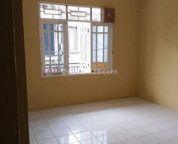 J Disewakan Rumah 8x13 M2 di Tanjung Duren