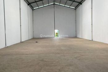 P Lin Disewakan Gudang 12x55 2 Lantai Teluk Naga Tangerang