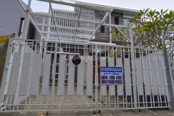 Rumah minimalis dalam cluster di Bintaro sektor 7, Tangerang Selatan.