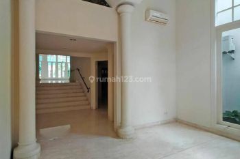 FOR RENT BEAUTIFUL HOUSE 6 BEDROOMS WITH SWIMMING POOL @KEMANG