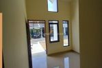 thumbnail-hanya-ini-rumah-hook-di-cluster-cisaranten-kota-bandung-54m1-3