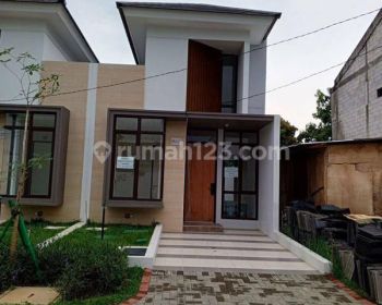 Rumah baru di sewa kan dekat esa unggul