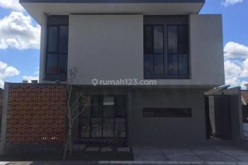 Rumah minimalis dekat tol klodran solo