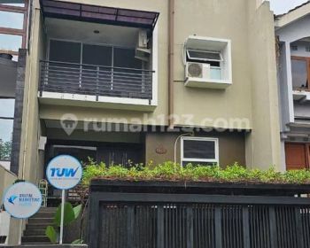 Rumah Minimalis Setra Duta