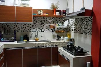 RUMAH DI DEKAT BATAS KOTA BANDUNG-CIMAHI