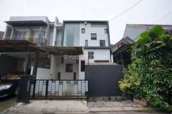 Rumah Siap Huni & Strategis 10 Menit ke Mall Living Plaza Ciputat di Komplek