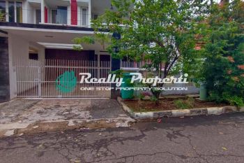 Disewakan Rumah 2 Lantai Dalam Komplek di Ratna Jatibening Bekasi Rumah Cantik