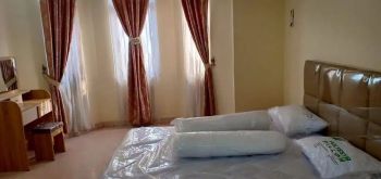 S054 Rumah Raffles Hills Cimanggis Depok furnis strategis 2lt 120m 3be