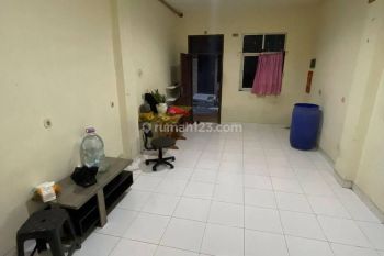 Chandra Rumah 2.5 Lantai Harga Terjangkau Uk 3.5x16m di Jelambar