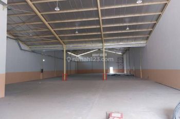 Di Sewakan Gudang Baru Ada Office Dekat Tol di Cakung Jakarta Timur