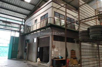 GUDANG BAGUS BERSIH STRATEGIS DI HOLIS