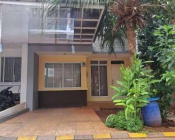 Rumah 2 lantai 3 kamar tidur seberang Grand Galaxy Park Mal