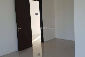 Disewakan Rumah di Citra 8, Aeropolis Uk 8x18, 3 lantai