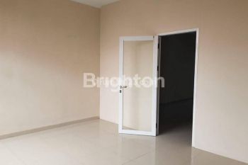 Jual Dan Sewa Ruko Luxury 3 Lantai di Mainroad Holis Bandung. Sangat Cocok Untuk