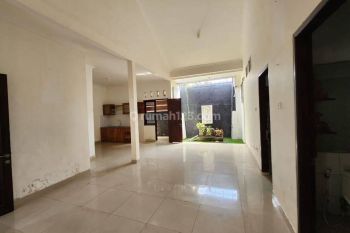 Rumah Bersih Semi Furnished 2 Kamar Canggu