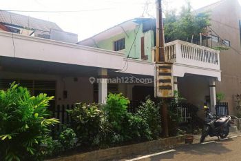 Rumah Kost di Komplek Keuangan Rawamangun, Strategis Dekat Taman