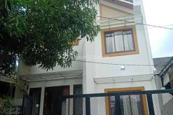 Desewa kontrakan Rumah 2 Lantai di Bekasi Timur Regency