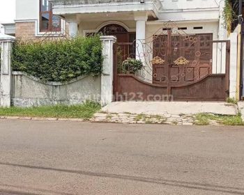 Dijual Rumah Hook Luas 325m, 2 Lt di Griya Loka Sektor 1.2 Bsd Dv