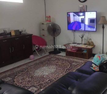 Rumah Di Belakang Transmart Maguwoharjo