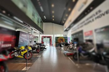 Dijual Tanah Bangunan Showroom di Jakarta Barat Jalan Lapangan Bola Dekat Jalan