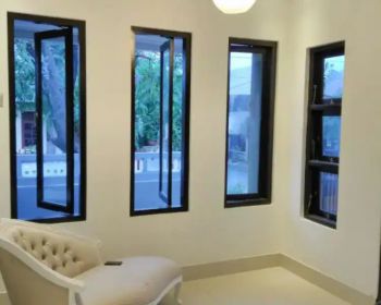 Dijual Rumah Strategis, artistik