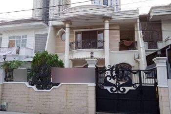 Rumah Bagus Siap Huni Pinggir Jalan Di Taman Ratu(TR147)