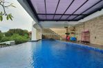thumbnail-for-rumah-dengan-infinity-pool-design-modern-tropis-nuansa-resort-lokasi-sangat-11