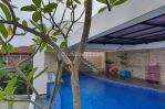 thumbnail-for-rumah-dengan-infinity-pool-design-modern-tropis-nuansa-resort-lokasi-sangat-10