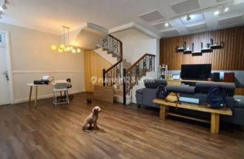 Rumah Jatinegara Timur Mewah Di Lokasi Bisnis