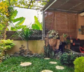 Rumah MURAH 450jt Lt 9 kolam ikan koi Bata Merah siap huni Etty