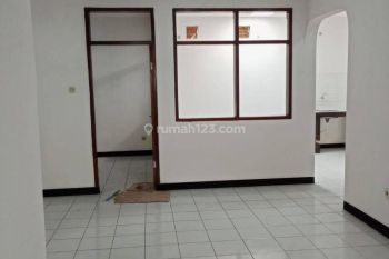 Dijual Rumah di Taman Kopo Indah 1