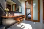 thumbnail-freehold-modern-style-5-bedroom-villa-in-ungasan-3