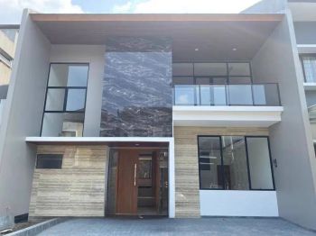 Rumah Baru 2 Lantai di Singgasana Bandung