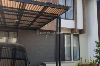 Disewakan Rumah Aman Nyaman 2 Lantai Simakirana