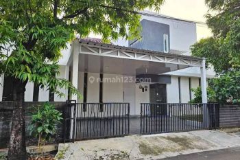 Dijual Rumah 2 Lantai Tanah Luas di Duta Harapan Bekasi