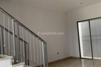 Jual Rumah PIK golf island,uk 8x15,PPJB,2 Lt, bagus dan murah