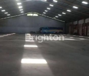 GUDANG SIAP PAKAI DI PINGGIR JL RAYA TENGARAN KAB.SEMARANG