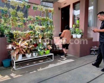 Rumah 2 Lantai SHM di Komplek Sariwangi Sudah Renovasi