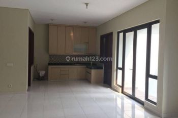 Disewakan Rumah Green Cove BSD 2 Lantai, Lingkungan Asri