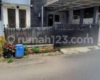 Di sewakan rumah di Catalina gading serpong SHM Rumah