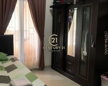 Rumah Siap Huni Asri Cantik Dan Rapi Halaman Belakangnya Luas