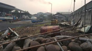 dijual tanah+ gudang+ kantor