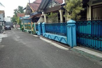 Rumah 2 lantai siap huni dekat stasion kiaracondong
