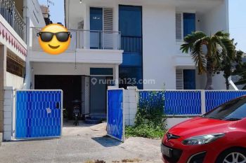 Rumah 2 Lantai Bagus Semi Furnished di Taman Modern , Jakarta Timur