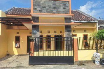 Rumah Bagus di Perum Cluster Gentan Baki Sukoharjo